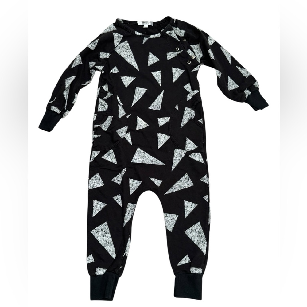 Monochrome Geometric Kids footless onesie - excellent condition!